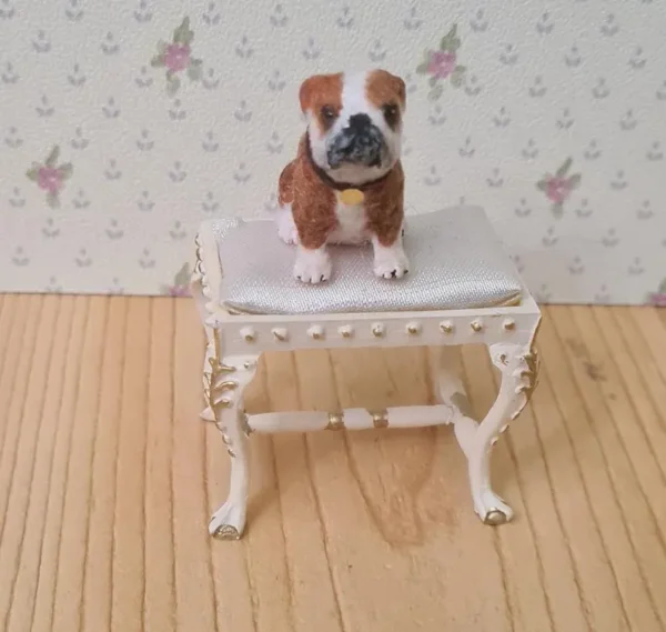 Dollhouse Miniature Bulldog, 1/12 scale - Imagen 3