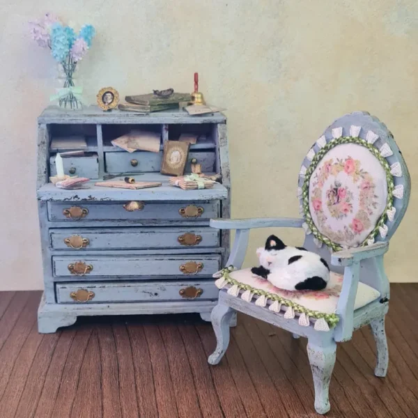 Dollhouse miniature writter desk with chair, 1/12 scale