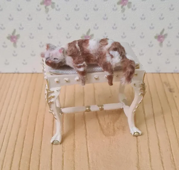 Dollhouse miniature cat 1/12 scale