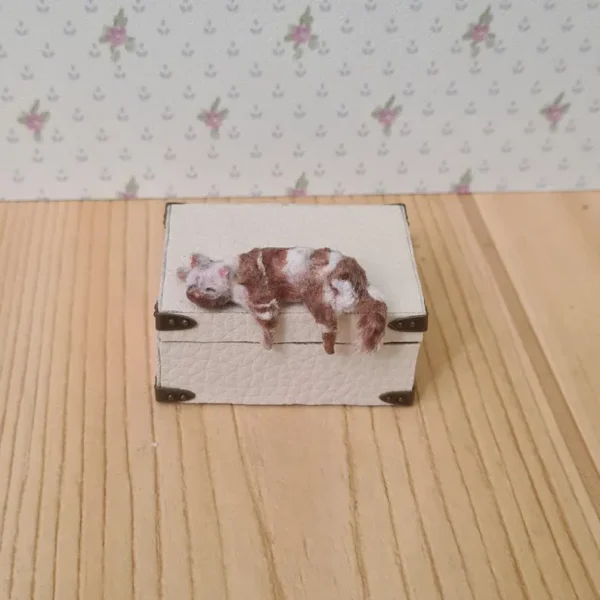 Dollhouse miniature cat 1/12 scale - Imagen 3