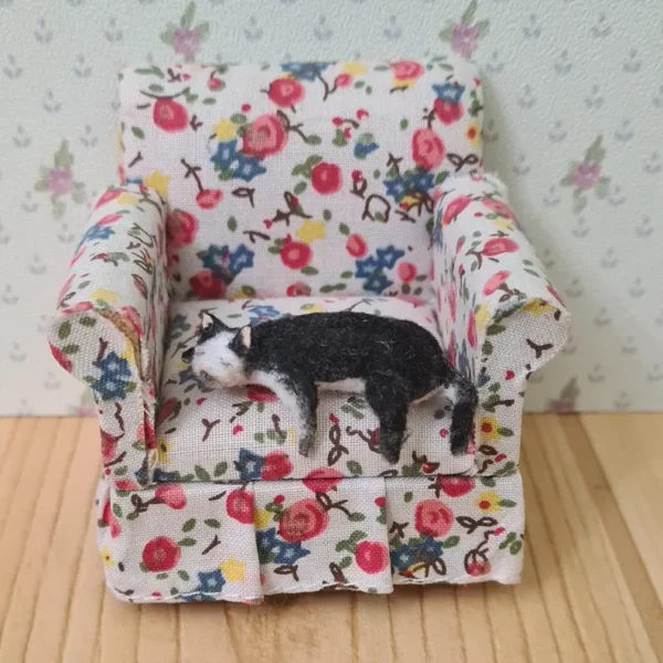 Dollhouse miniature cat 1/12 scale