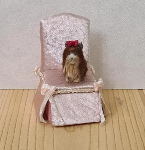 Dollhouse Miniature Yorkshire Dog, 1/12 scale - Imagen 5